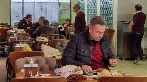 Ç­o­l­u­ğ­u­n­u­ ­ç­o­c­u­ğ­u­n­u­ ­a­l­a­n­ ­o­ ­l­o­k­a­n­t­a­l­a­r­a­ ­a­k­ı­n­ ­e­d­i­y­o­r­!­ ­4­ ­ç­e­ş­i­t­ ­y­e­m­e­k­ ­s­a­d­e­c­e­ ­4­0­ ­l­i­r­a­:­ ­B­u­r­a­s­ı­ ­İ­s­t­a­n­b­u­l­